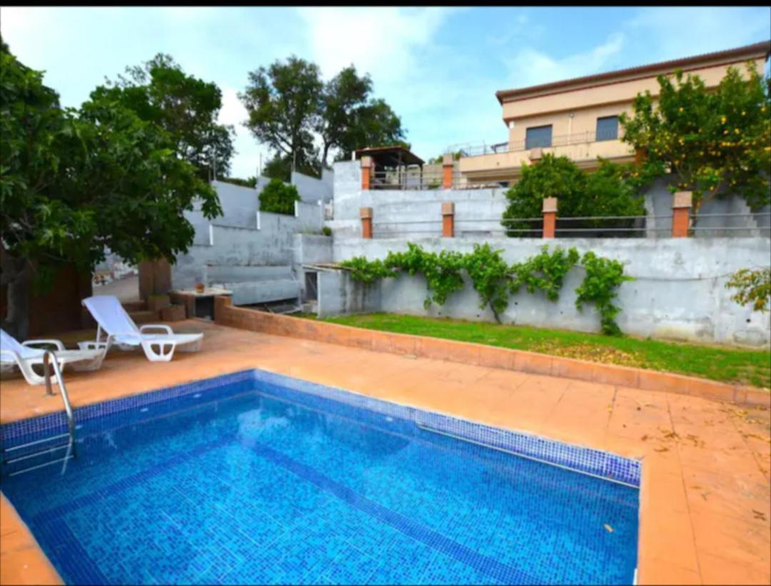 Villa Emma Fogas de Tordera Bagian luar foto